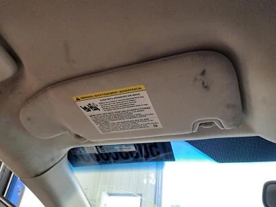 Parasol izquierdo usado se adapta a: Ford Edge 2016 iluminado sin techo corredizo L. sin garaje D Foto 1 de 4