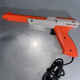 Original OEM Nintendo NES Zapper 1985 Duck Hunt Orange Gun Controller