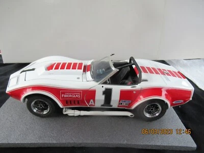 Carrusel 1 #4604 Corvette L-88 1969 #1 Tony DeLorenzo escala 1/18 serie #1799 Foto 1 de 4