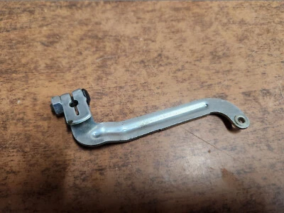 Palanca de gobernador Troy Bilt 12AKD39B011 cortacésped Briggs & Stratton 11P902 796487 Foto 1 de 3