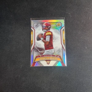 2024 Topps Resurgence Jayden Daniels #196 Refractor (RC) Commanders L52 - Bild 1 von 2