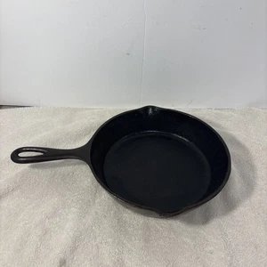 Vintage #5 SK Unmarked 8 inch Cast Iron Skillet Made In USA Camping Heat Ring - Picture 1 of 8