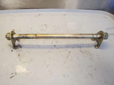 Eje rueda trasera Ducati Paso 907ie  Foto 1 de 2