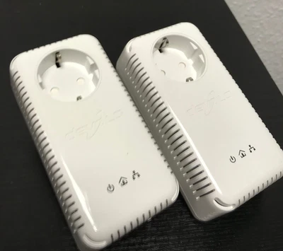 2 Stück Devolo dLAN 200 AV plus- MT:2356  Powerline Netzwerkadapter m. Steckdose - Bild 1 von 3