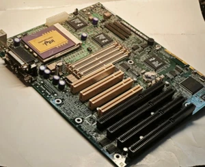 Socket 8 Pentium PRO SET Intel VS440FX Venus / Gateway 2000 + CPU & 32 MB RAM - Picture 1 of 11