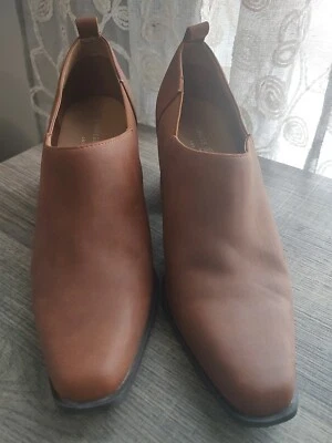 Botines para mujer talla 10 tacones chinos de gamuza marrón  Foto 1 de 4