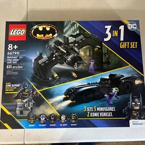 Lego 66790 Batman vs El Guasón 835 piezas Juego de Regalo 3 en 1 NUEVO Caja Sellada de Fábrica - Imagen 1 de 7