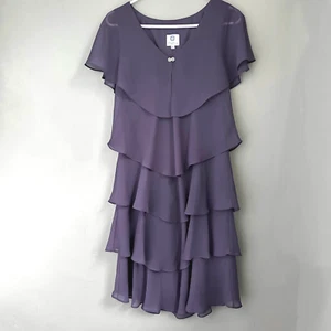 Patra Stufenkleid knielang Gr. 8 Georgette Lavendel Verzierung vorne - Bild 1 von 3
