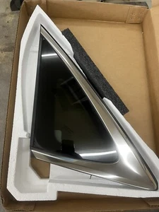 2022-2024 Lexus NX350 Quarter Glass Driver’s Side - Picture 1 of 4