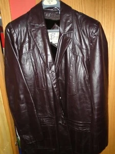 VINTAGE 1970'S MEN'S BERMANS LEATHER DARK BROWN LEATHER COAT SIZE 40 L - Picture 1 of 4