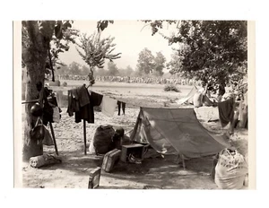 WWII WW2 Original Photo Huge Line of Soldiers in Background at Camp 1940s READ - Picture 1 of 4