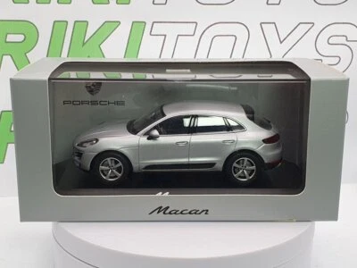 Porsche Macan Minichamps 1/43 Argento - Immagine 1 di 2