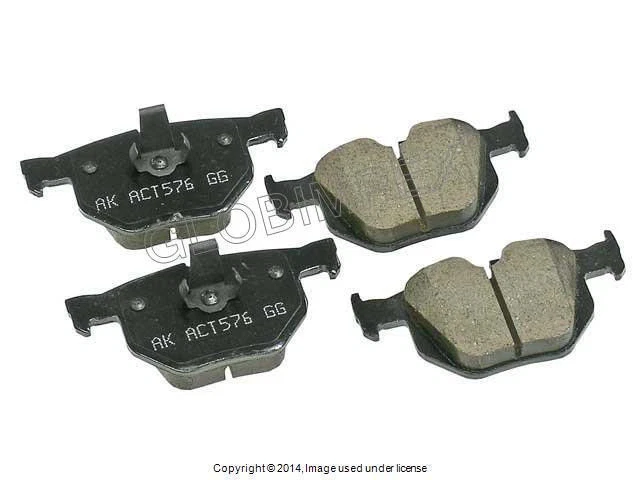BMW Rear Brake Pads E60 E61 525 525i 525xi 530 530i (2004-2009) AKEBONO EURO  - Image 1 of 1