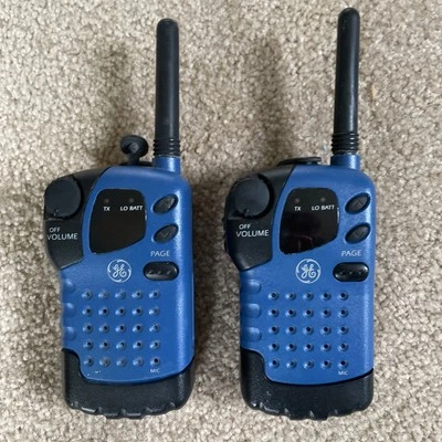 GE 3-5873 Transceptor FM bidireccional radio walkie talkie azul/negro - para piezas Foto 1 de 3
