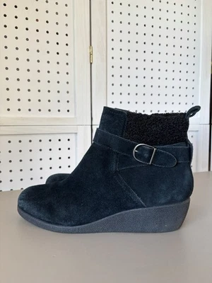 Women's 11M Lands' End Ankle Wedge Leather Boots Bootie Side Zip Black - Image 1 of 4
