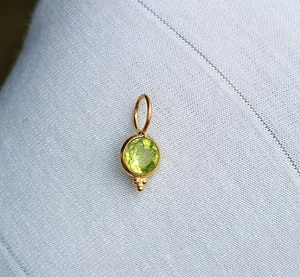 18k Solid Gold Charm, Natural Peridot Gemstone Charm Handmade Necklace Pendant - Picture 1 of 4