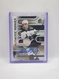 Jack McBain 2022-23 Upper Deck SP Gioco Usato Autentico Rookie Patch Auto /49 - Foto 1 di 2