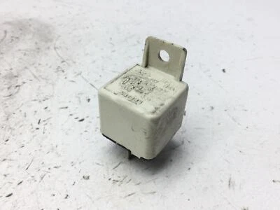 Schutz 12V 30A PIAGGIO LIBERTY 4T 3V LEM 150 2013 2015 M73500 Foto 1 de 4