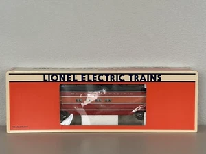 Lionel Southern Pacific Daylight Vista Dome Passenger Car 6-19107 O-Scale (NEW) - Picture 1 of 5