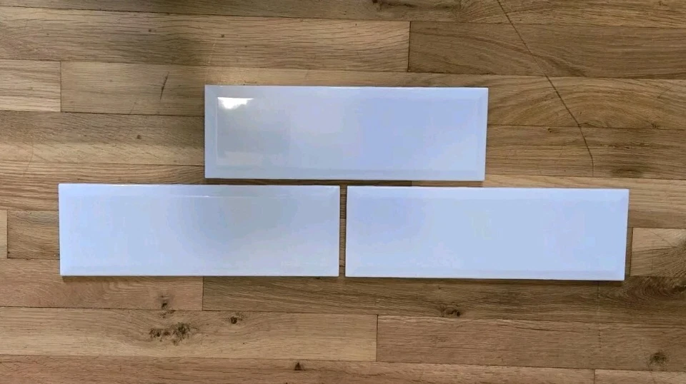 3 Tiles BEVEL Subway 4"x12" American Olean Gloss White  SL10412MDBHC1P2 - Image 1 of 4