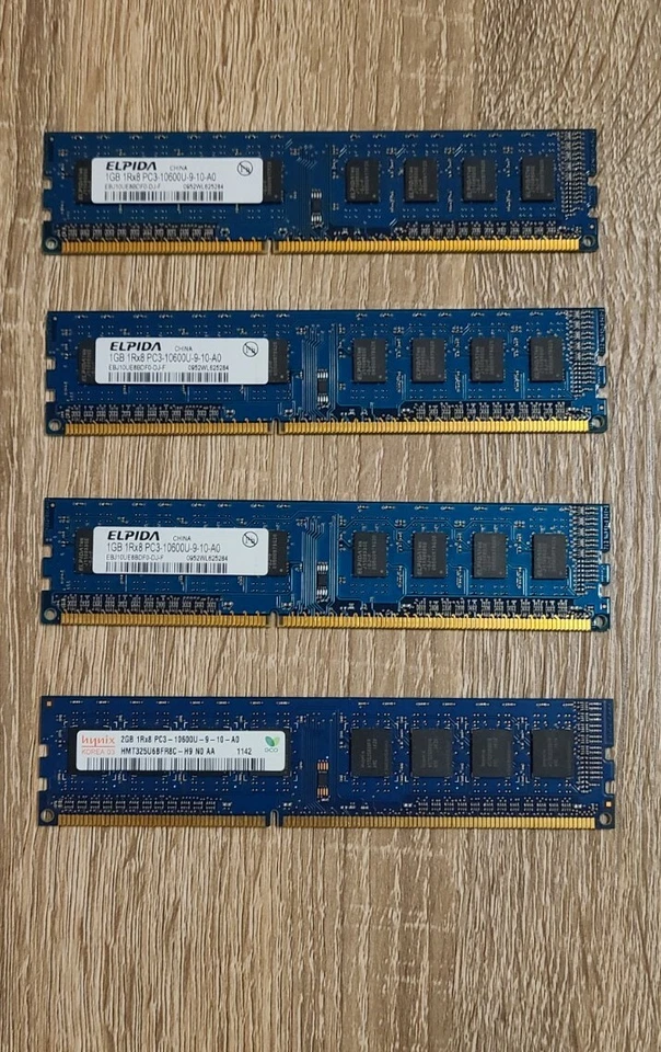 5 GB Hynix PC3-10600U DIMM 1600 MHz DDR3 SDRAM Memory (4 sticks- 2x1gb, 3x1gb) - Image 1 of 4
