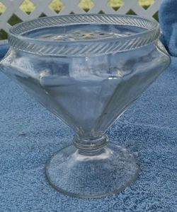 Plato de caramelo transparente pedestal Art Deco de vidrio Lancaster vintage de los años 20 SIN TAPA (F49) - Imagen 1 de 3