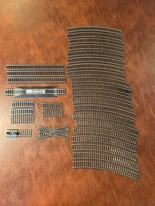 Atlas Snap Track HO Scale Model Train Railroad Track Lot of 31 pieces - Picture 1 of 1