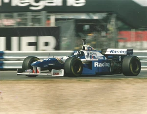 Damon Hill - FORMULA 1 @ Silverstone - 10 x 8 Original Press Photo - Picture 1 of 2