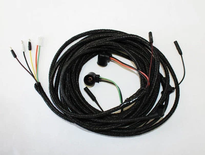¡Nuevo! Mustang 1965 luz trasera cable Fastback con botas correctas arnés de cables bucle Foto 1 de 4