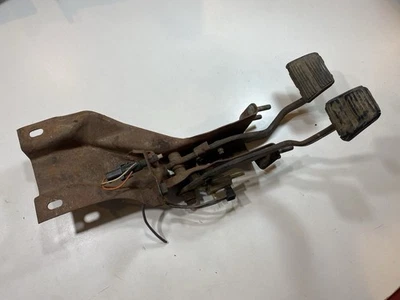 Firebird Camaro 1972-81 transmisión AM ORIGINAL GM 4 velocidades embrague manual pedal de freno Foto 1 de 4