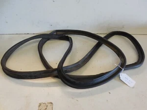 96-02 Mercedes W210 E320 E430 E55 Trunk Seal Weather Seal Rubber Strip SEDAN - Picture 1 of 7