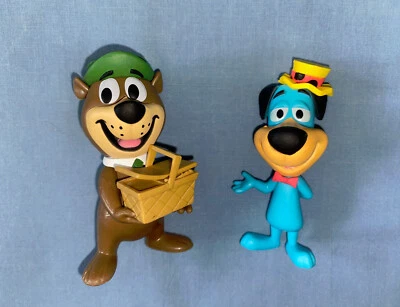 Funko Mystery Mini WB - YOGI BEAR & HUCKLEBERRY HOUND Lot of 2 Figures - Image 1 of 4
