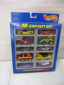 1997 Hot Wheels 10 Car Gift Set with Ferrari 1/64