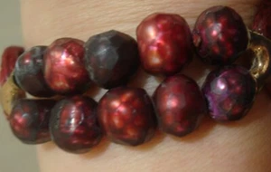 Red faceted pearl leather bracelet goldtone boho - Picture 1 of 14