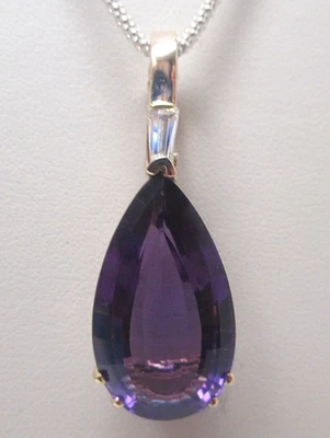 Colgante de diamantes potenciadores de peras y oro amarillo de 14 k amatista grande vintage de 12 quilates Foto 1 de 4