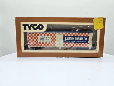 *read* HO Scale Tyco Ralston Purina Co MRS 4554 Box Car Train With Box - Image 1 of 4
