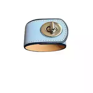 Coach - Puño de cuero grande con bloqueo de giro ancho - Pulsera única azul/plateada - Imagen 1 de 5