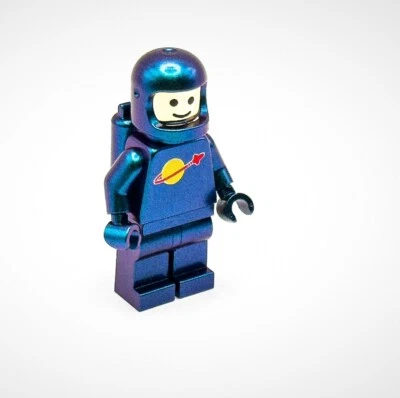 Lego Chrome Iridescent Plated Classic Space Astronaut mini figure RARE New!! - Image 1 of 4