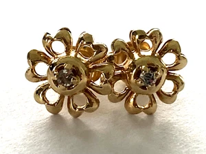 14K Yellow Solid Gold Flower Diamond Ladies Post Pierced Stud Earrings - Picture 1 of 13