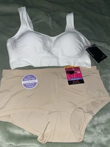 Neu mit Etikett Misses Small UNDEROUTFIT BH weiß klein ohne Bügel 30 32A Boyshort Höschen SET - Bild 1 von 7