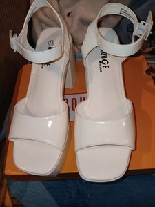 Women's Patent Leather Chunky Heel Sandals Size 7.5 - Picture 1 of 7