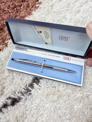 Bolígrafo cruzado vintage con estuche original cromado brillante Foto 1 de 4