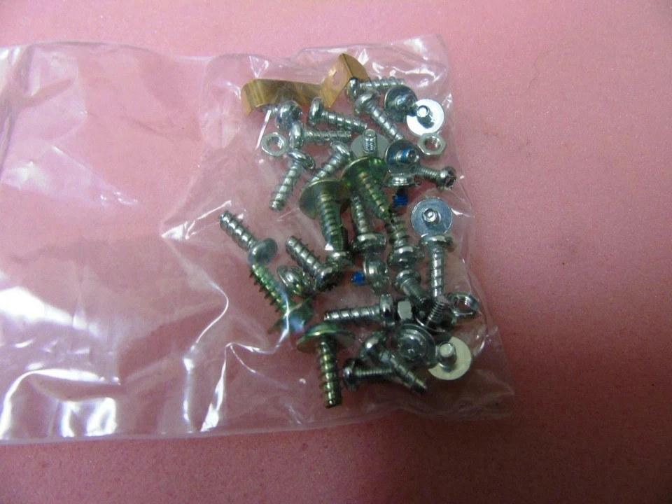 Compaq TFT 7020 LCD Monitor Screws Screw Set - Image 1 of 2