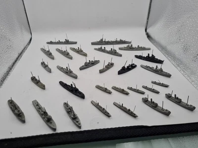 Wiking 1:1250 Über 90 Stück Schiffe U-Boot  Marine Gebrauchter Zustand  - Bild 1 von 4