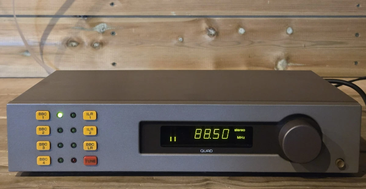 アンプ QUAD 44 / FM4 TUNER QUAD-FM4.jpg