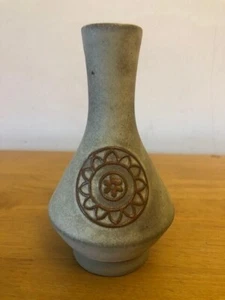 Studio Pottery Slim Necked Vase. Lovely Shape with raised Floral image on front. - Picture 1 of 9