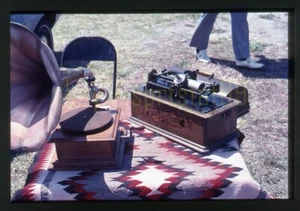 Edison Home Phonograph - 1978 Auto Show - Vintage 35mm Car Slide - Picture 1 of 3