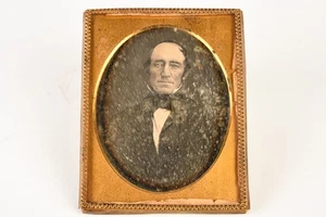 Daguerreotypie eines Herrn in feiner Kleidung 1/4 Platte ohne Etui V22 - Bild 1 von 7