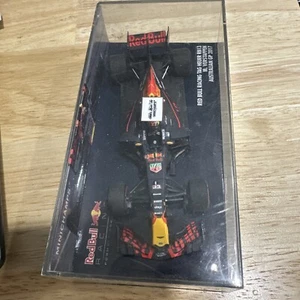 Minichamps Red Bull Racing Tag Heuer RB13 M. Verstappen Australia GP 2017 1/43 - Picture 1 of 8