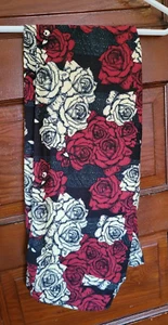 NEW LULAROE Women's TC Tall Curvy Jack Skellington Red White Roses Leggings - Picture 1 of 5